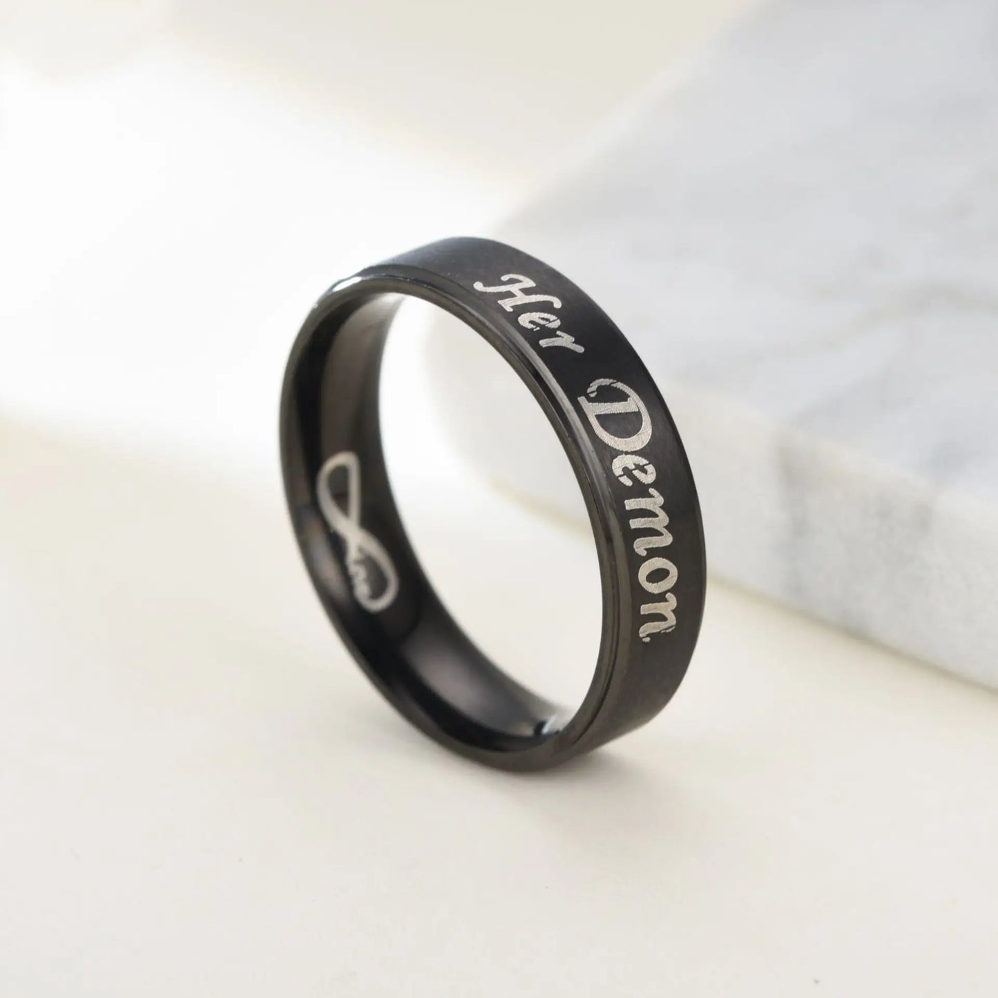 AsJerlya 6mm Couple Rings Her Demon His Angel Black Ring For Women Ανδρικά Ανοξείδωτα Αξεσουάρ κοσμημάτων Eternal LOVE