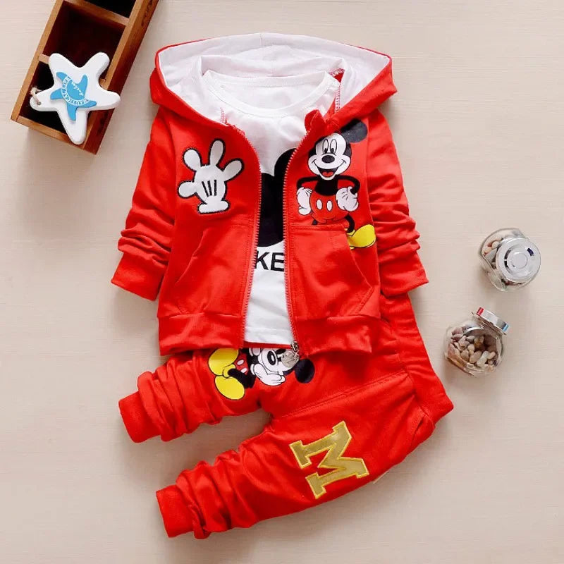 İlkbahar ve Sonbahar Yeni Ürünler Erkek Çocuk Giyim Seti Sevimli Mickey Pamuklu Kapşonlu Mont + Tişört + Pantolon 3 Parça Set Rahat Çocuk Spor Giyim