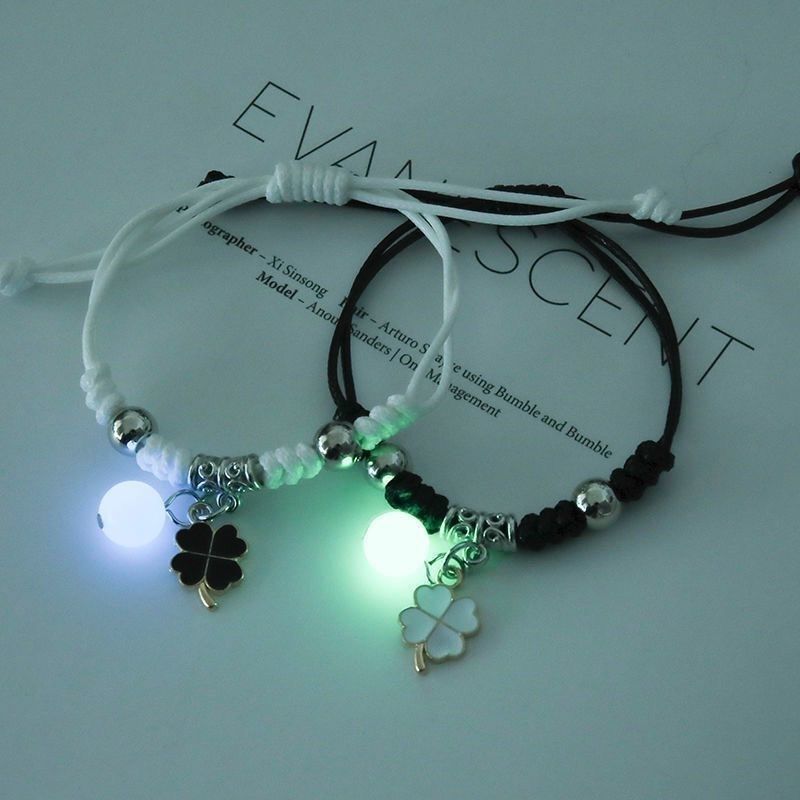 Fashion Luminous Bracelet for Men and Women Couples Gift Romantic Noctilucent Star Moon Heart Pendant Bangle Jewelry Set Friend