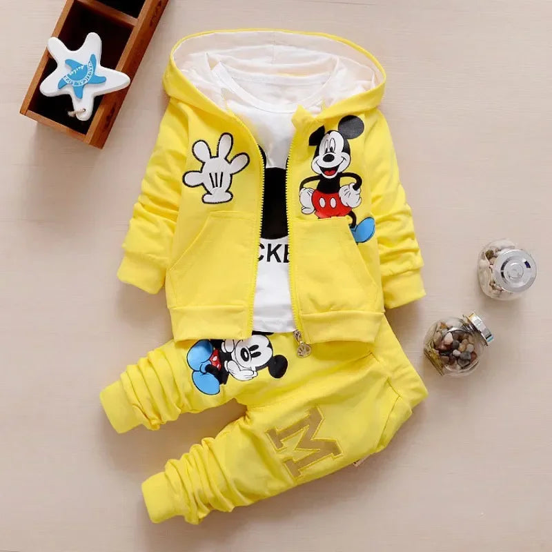 İlkbahar ve Sonbahar Yeni Ürünler Erkek Çocuk Giyim Seti Sevimli Mickey Pamuklu Kapşonlu Mont + Tişört + Pantolon 3 Parça Set Rahat Çocuk Spor Giyim